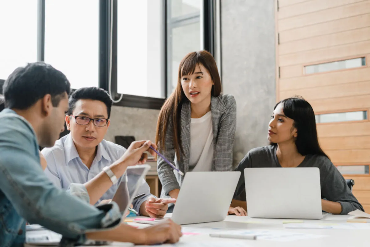Comprehensive HR, Payroll & account support