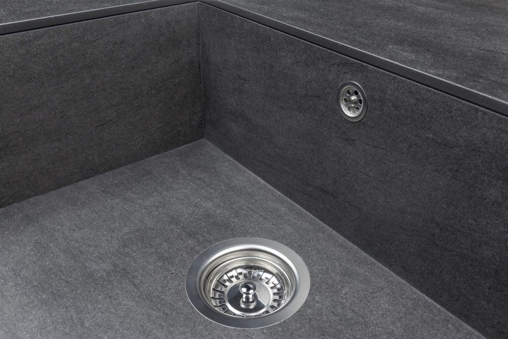 Neolith basalt black built-up sink 